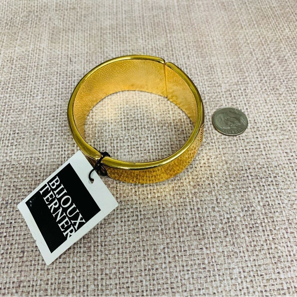Bijoux‎ Terner Gold Hinged Bangle Bracelet NWT